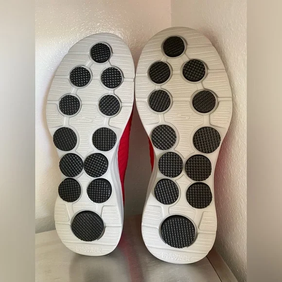 NWT-SKECHERS..MENS RED GO WALK HYPER PILLAR SNEAKERS - Picture 5 of 16